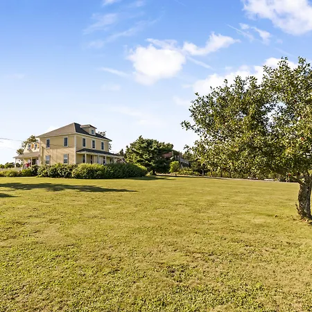 Bayview Pines Country Inn B&B-3